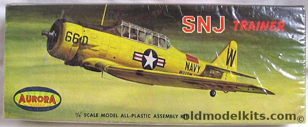 Aurora 1/48 SNJ Trainer, 80-100 plastic model kit